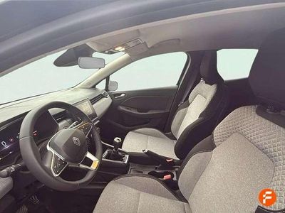 Negro Usado 2025 Renault Clio V Evolution Utilitario | 18.490 € (Un poco caro)