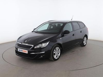Gris Usado 2017 Peugeot 308 Style Familiar | 9699 € (Precio justo)