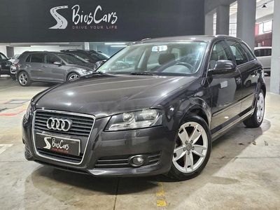Usado Audi A3 Ambition 140 CV (102 kW) 2010 Negro Utilitario