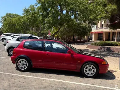 Usado Honda Civic 160 CV (117 kW) 1992 Rojo Berlina