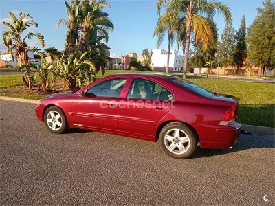 Usado Volvo S60 Summum 130 CV (95 kW) 2005 Granate Berlina