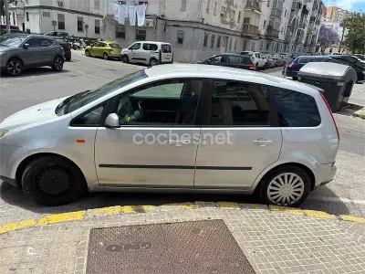 Usado Ford C-MAX Trend 100 CV (73 kW) 2006 Gris / plata Monovolumen
