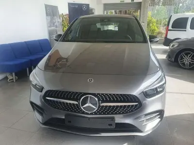 Usado Mercedes B220 190 CV (139 kW) 2023 Gris Monovolumen