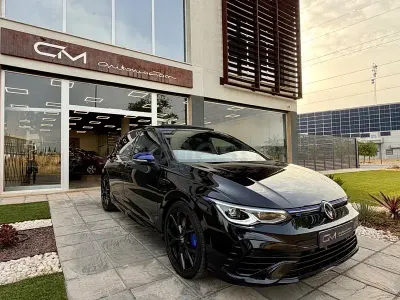 Usado VW Golf VIII R 333 CV (244 kW) 2024 Negro Berlina