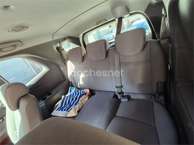 Usado Ssangyong (KGM) Rodius Limited 178 CV (130 kW) 2015 Blanco Monovolumen