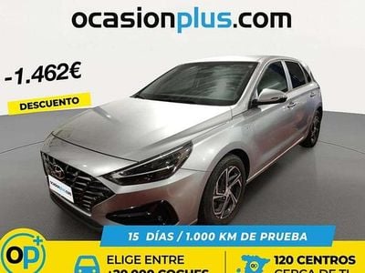 Usado Hyundai i30 120 CV (88 kW) 2022 Plateado Utilitario