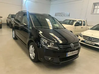 Begagnad VW Touran Advance 140 HK (102 kW) 2013 Grå Minibuss