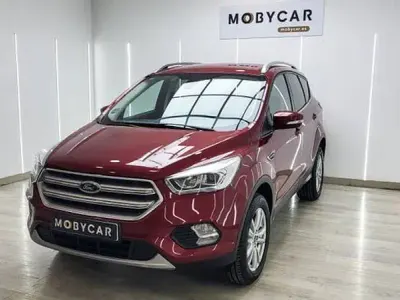 Usado Ford Kuga Trend 120 CV (88 kW) 2019 Blanco SUV