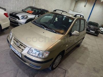 Usado Hyundai Matrix GLS 103 CV (75 kW) 2003 Beige Monovolumen