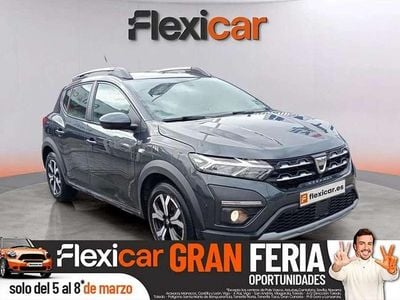 Usado Dacia Sandero Comfort 101 CV (74 kW) 2022 Gris Utilitario
