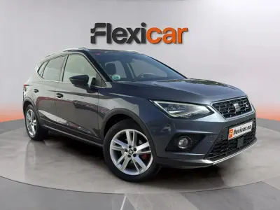 Usado Seat Arona Ecomotive 116 CV (85 kW) 2020 Gris SUV