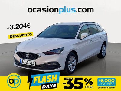Usado Seat Leon Style 130 CV (95 kW) 2023 Blanco Familiar