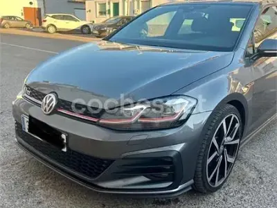 Usado VW Golf VII GTI 230 CV (169 kW) 2017 Gris / plata Berlina