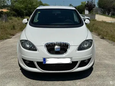 Usado Seat Altea Style 105 CV (77 kW) 2009 Blanco Monovolumen