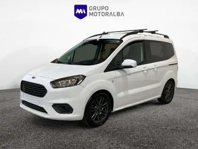 Usado Ford Tourneo Courier Titanium 102 CV (75 kW) 2020 Blanco Monovolumen