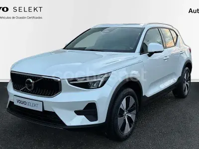 Käytetty Volvo XC40 Core 163 HP (119 kW) 2024 Valkoinen Katumaasturi