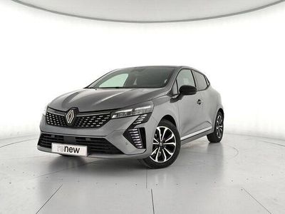 Usado Renault Clio V Techno 100 CV (73 kW) 2025 Gris Berlina