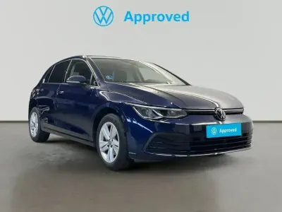Usado VW Golf VIII Life 110 CV (80 kW) 2024 Azul Utilitario