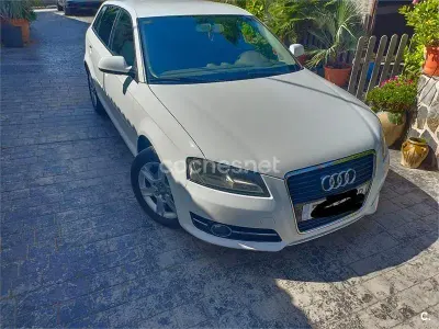 Usado Audi A3 Ambition 105 CV (77 kW) 2010 Blanco Utilitario