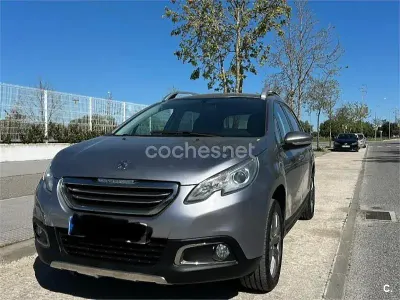 Usado Peugeot 2008 Style 82 CV (60 kW) 2016 Gris / plata SUV