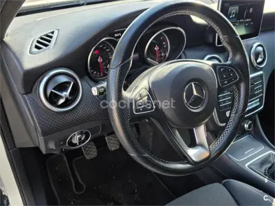 Usado Mercedes A200 Urban 136 CV (100 kW) 2015 Blanco Utilitario