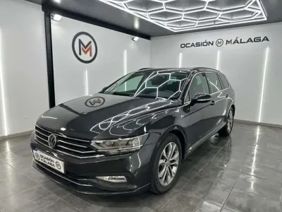 Usado VW Passat Executive 150 CV (110 kW) 2020 Negro Familiar