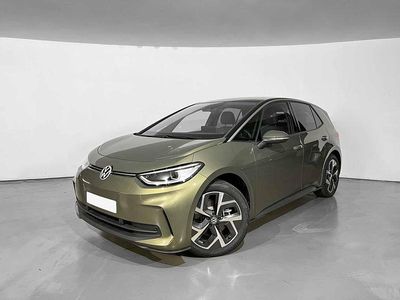 Usado VW ID.3 Pro 150 kW (204 CV) 2024 Verde oliva metalizado con techo negro Utilitario