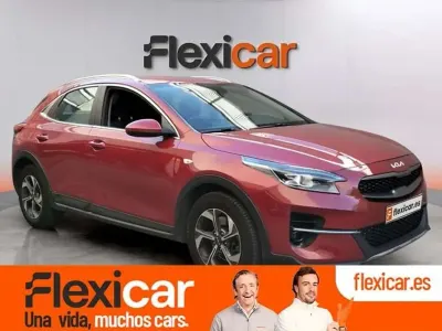 Usado Kia XCeed 120 CV (88 kW) 2022 Rojo SUV