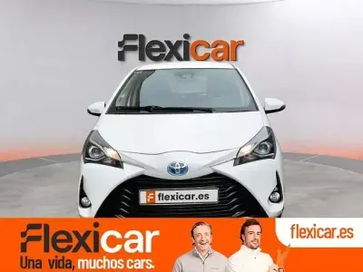 Usado Toyota Yaris Active 111 CV (81 kW) 2019 Blanco