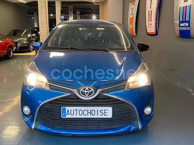 Usado Toyota Yaris Active 99 CV (72 kW) 2015 Azul Berlina