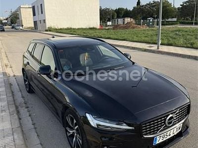 Usado Volvo V60 Plus 197 HP (144 kW) 2021 Preto Carrinha
