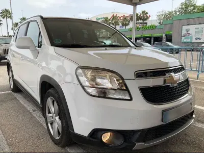 Usado Chevrolet Orlando LTZ 141 CV (103 kW) 2012 Blanco Monovolumen