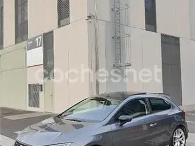 Usado Seat Leon FR 180 CV (132 kW) 2018 Gris / plata Berlina