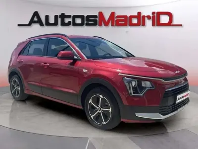Usado Kia Niro 141 CV (103 kW) 2023 Rojo SUV