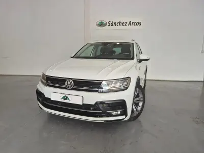 Usado VW Tiguan R-line 150 CV (110 kW) 2020 Blanco SUV