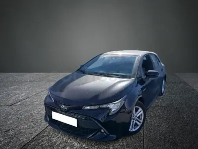 Usado Toyota Corolla Active 122 CV (89 kW) 2020 Negro Berlina
