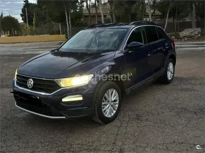 Usado VW T-Roc Advance 115 CV (84 kW) 2019 Azul SUV