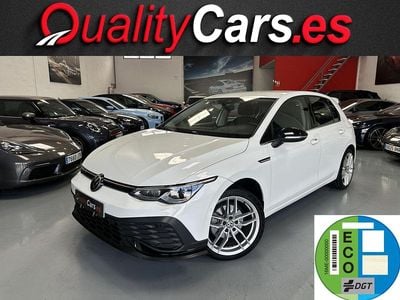 Usado VW Golf VIII R-line 150 CV (110 kW) 2020 Blanco Familiar