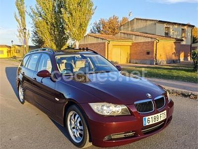 Usado BMW 320 150 CV (110 kW) 2007 Granate Familiar