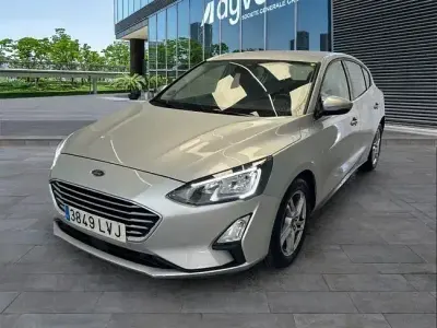 Usado Ford Focus Trend+ 125 CV (91 kW) 2021 Plateado Utilitario