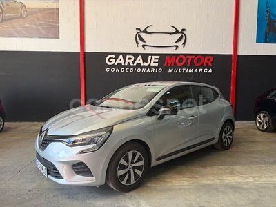 Gris / plata Usado 2023 Renault Clio V Equilibre Berlina | 13.890 € (Precio justo)