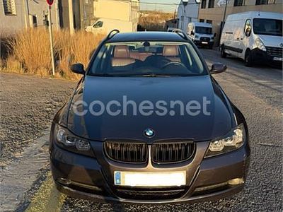 Usado BMW 325 Sport Line 197 CV (144 kW) 2006 Gris / plata Familiar