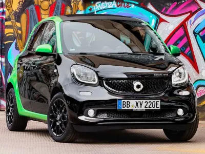 Usado Smart ForFour Electric Drive Passion 60 kW (82 CV) 2018 Gris Utilitario
