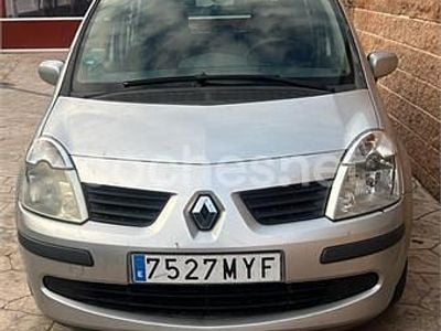 Usado Renault Modus Dynamique 100 CV (73 kW) 2007 Gris / plata Monovolumen