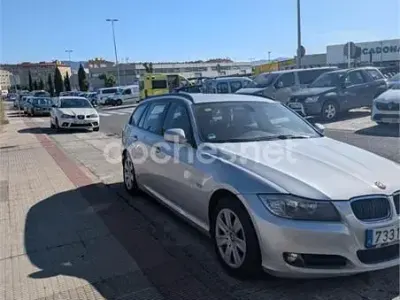 Usado BMW 318 143 CV (105 kW) 2013 Gris / plata Familiar