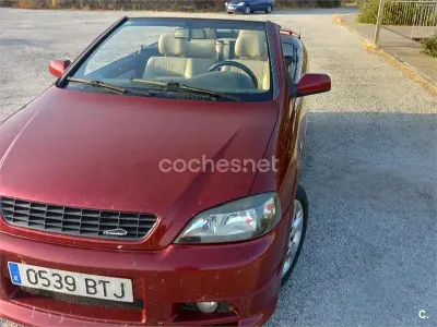 Usado Opel Astra 147 CV (108 kW) 2002 Granate Descapotable