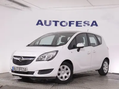 Usado Opel Meriva 100 CV (73 kW) 2015 Blanco Monovolumen