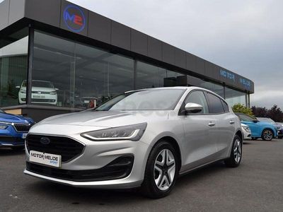 Usado Ford Focus Trend 120 CV (88 kW) 2022 Gris / plata Berlina