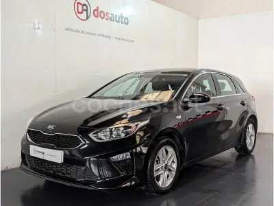 Usado Kia Ceed 140 CV (102 kW) 2020 Negro Utilitario