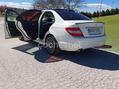 Usado Mercedes C200 136 CV (100 kW) 2010 Blanco Berlina